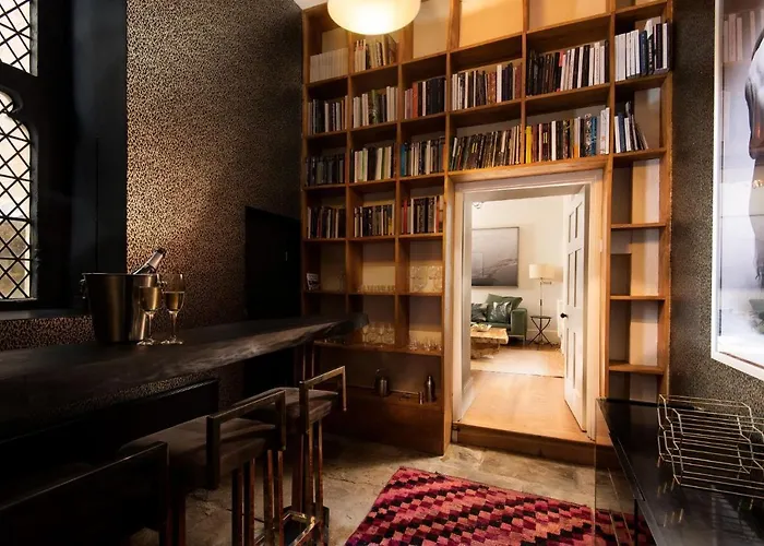 Aquarius Rising * リッチモンド